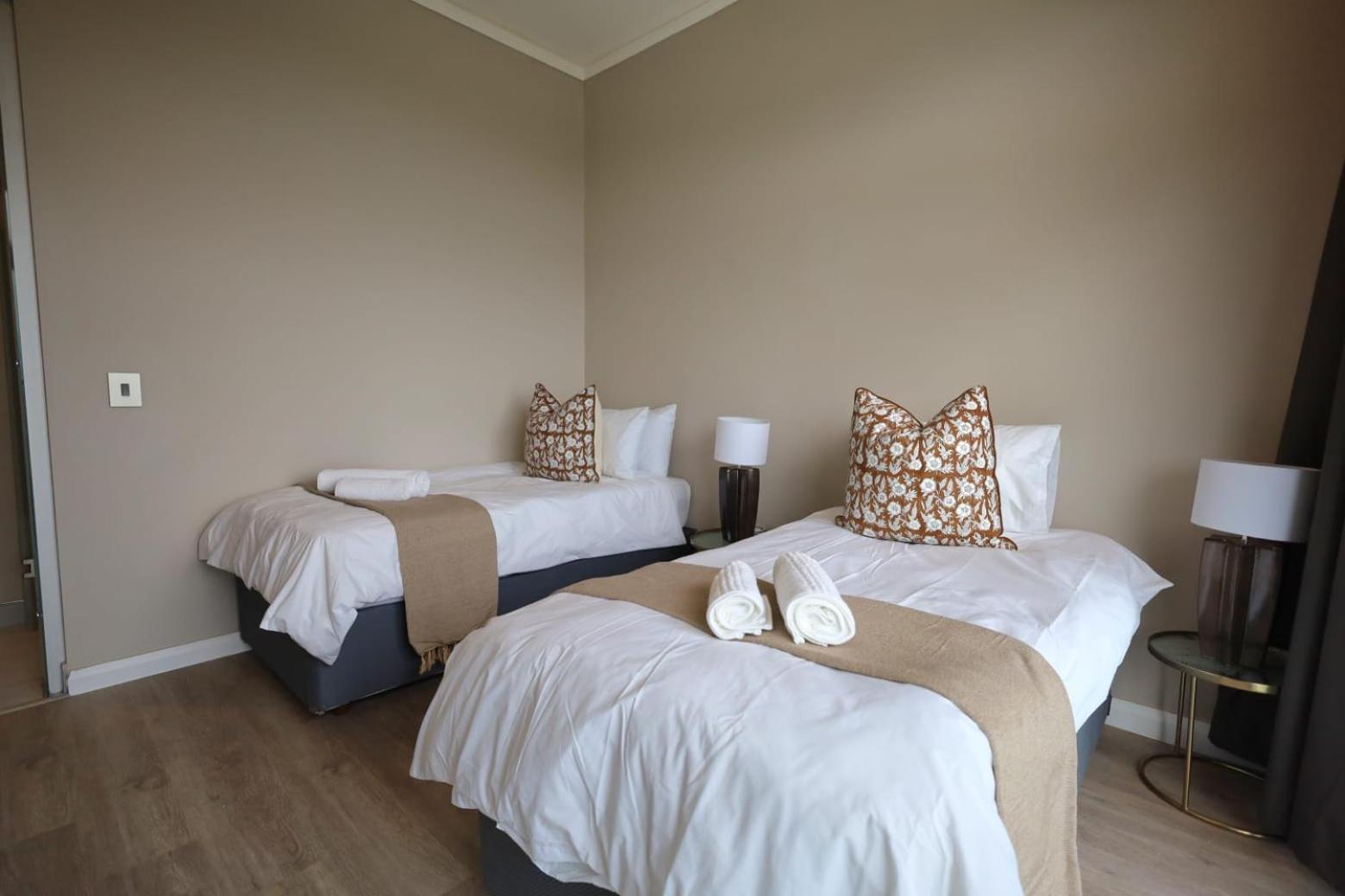 Menlyn Maine Luxury Rentals Pretoria Ngoại thất bức ảnh