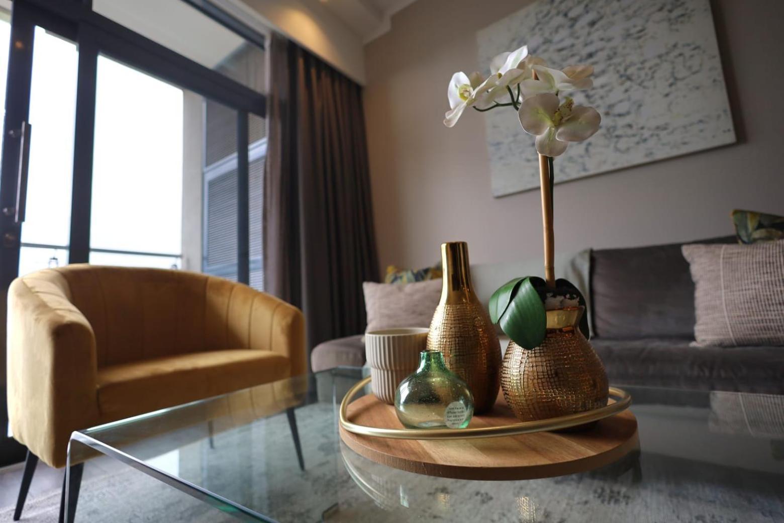 Menlyn Maine Luxury Rentals Pretoria Ngoại thất bức ảnh