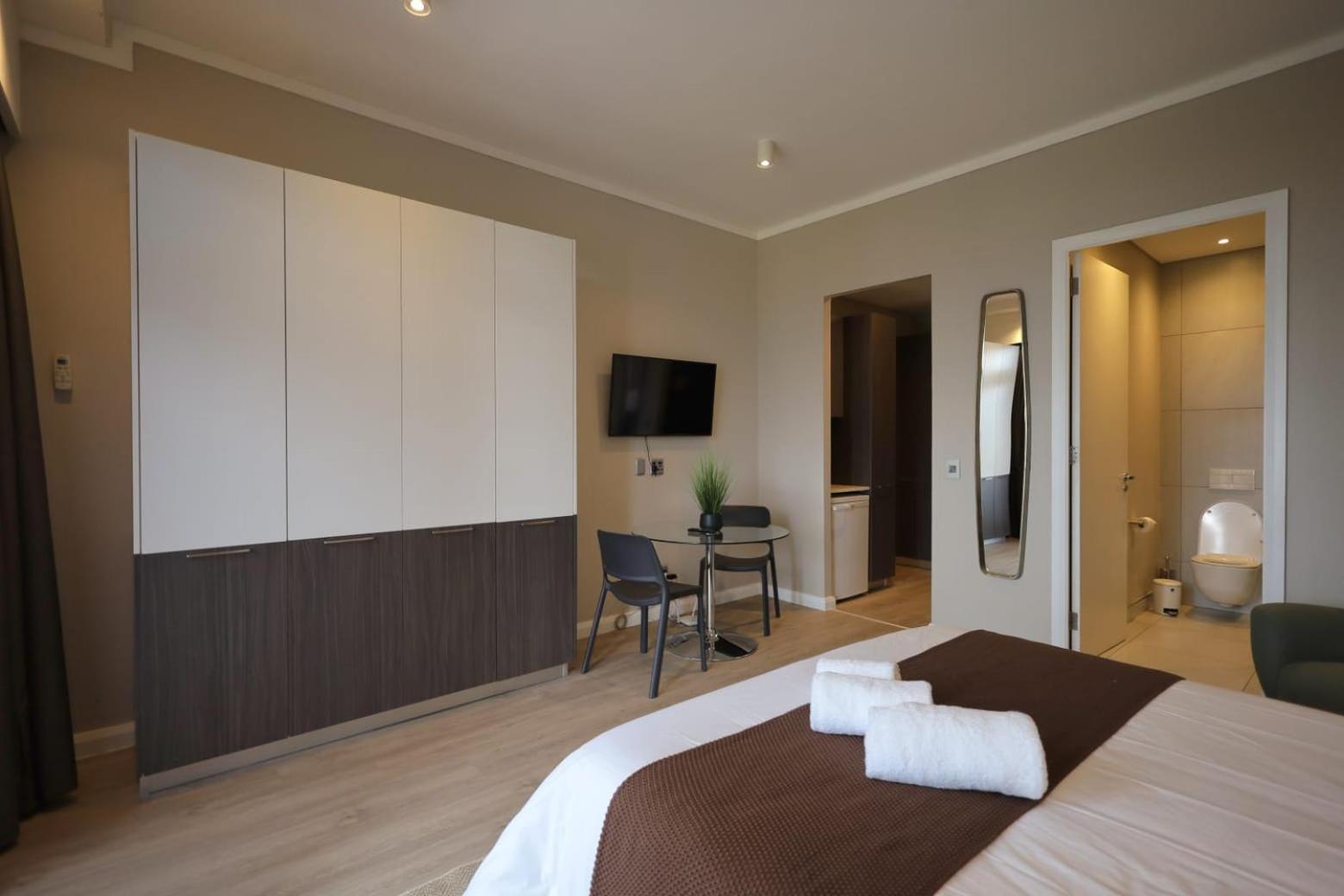Menlyn Maine Luxury Rentals Pretoria Ngoại thất bức ảnh